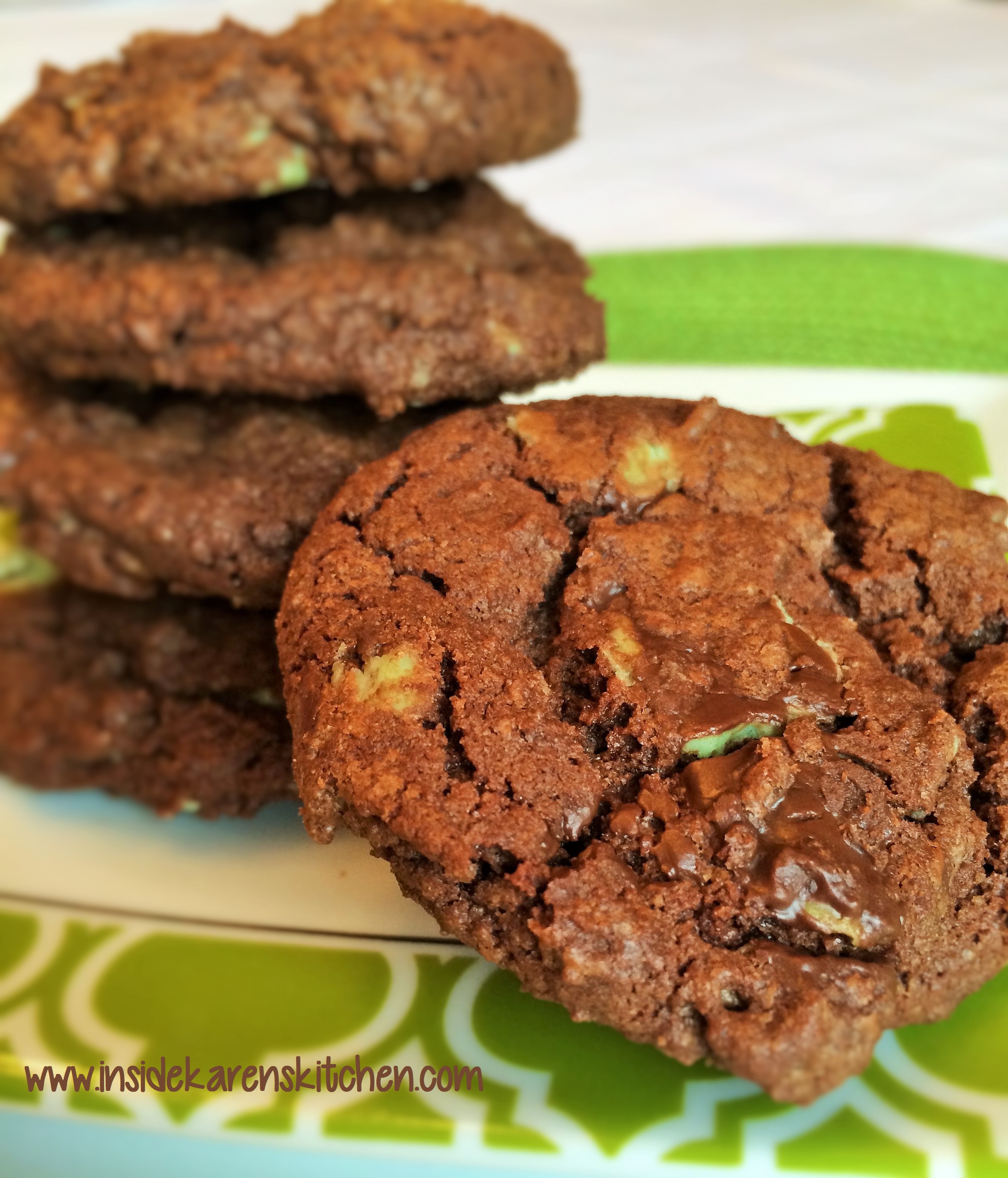 https://karenmangum.com/wp-content/uploads/2014/12/Chocolate-Mint-Truffle-Cookies.jpg