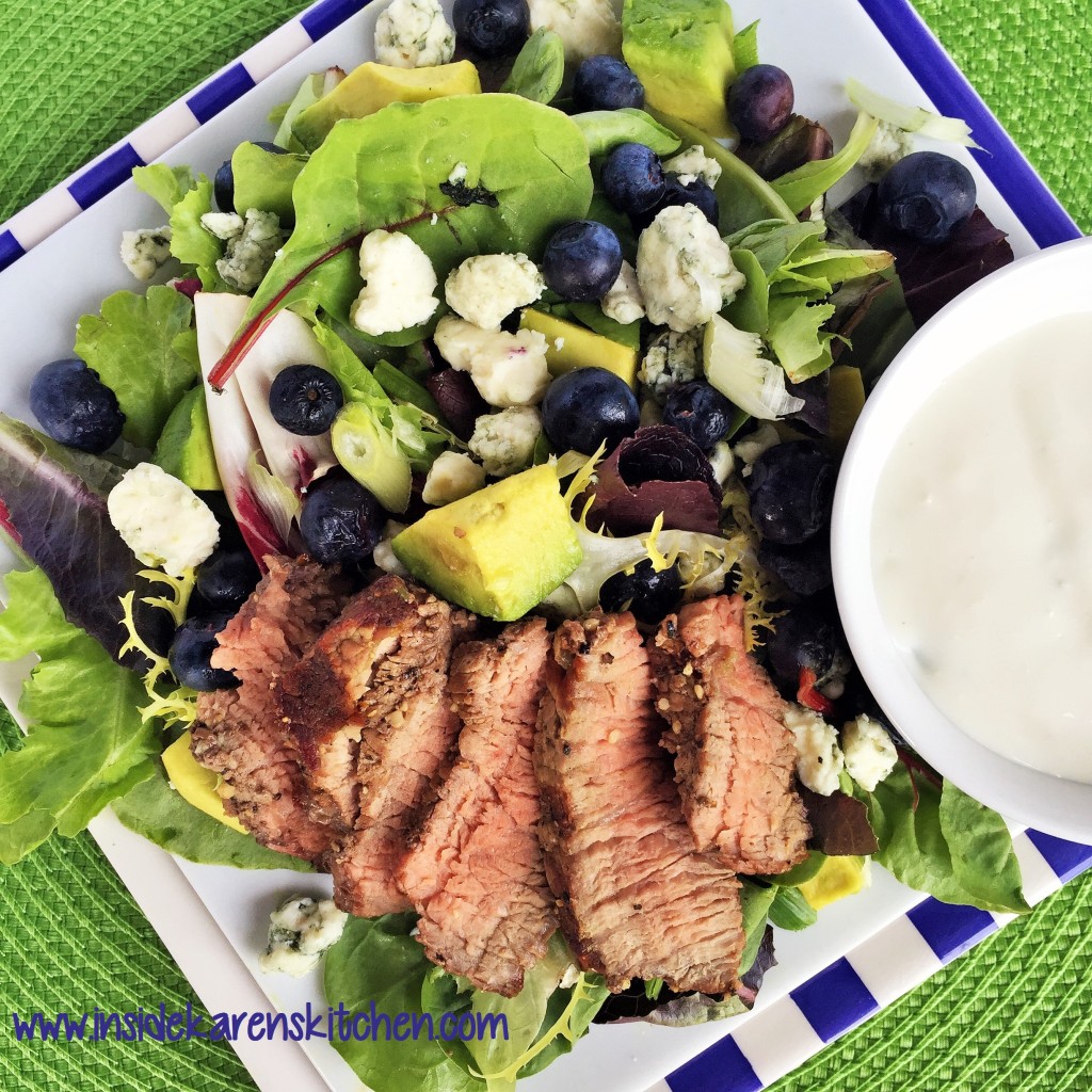 Steak Salad with Blue Cheese, Blueberries and Avocado